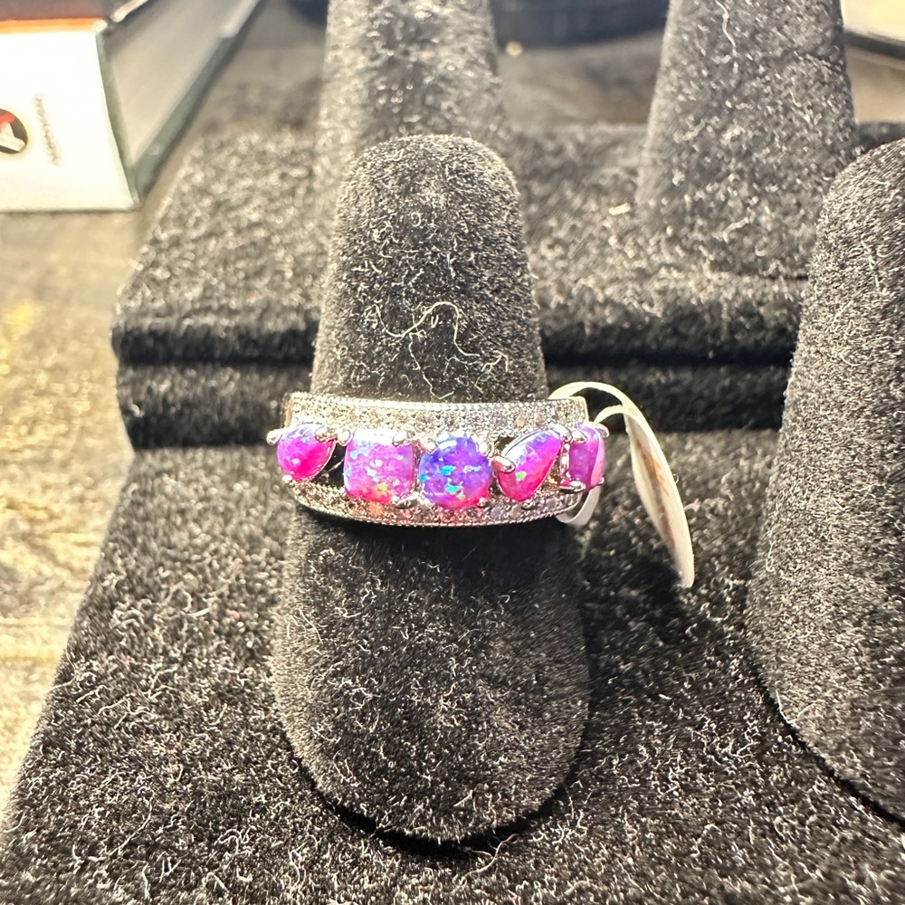 February 2024 Size 6 Bomb Party ring